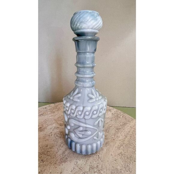 Vintage Fenton Blue Opalescent Hobnail Decanter with Stopper Vase Decor - Picture 3 of 13